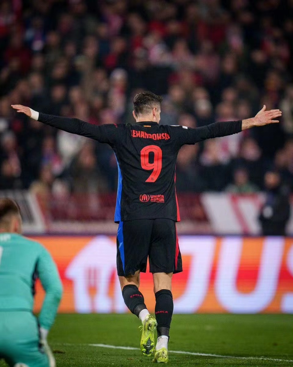 Puolalainen keskihyökkääjä Lewandowski murtaa ennakkoluulot ja saavuttaa itsensä toteuttamisen